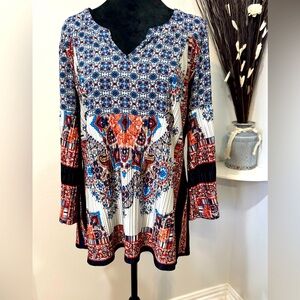 Valerie Stevens Size Medium Boho Chic Style Top- V Neck, Size Medium